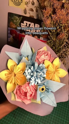 Replying to @gyu's tomato Wrapping paper flowers into bouquets #paperflower #paperflowerbouquet #paperflowerdiy #paperflowertutorials #paperflowercraft #diygift #valentinesdaygift #valentinesdaygiftideas