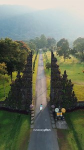The iconic Handara Gate in Bali, Indonesia✨ | Runaway Girl