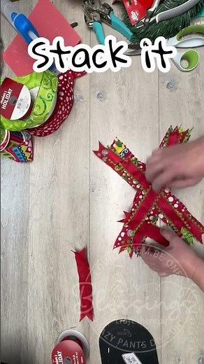 How to Make the Cutest DIY Messy Bow in 60 Seconds! #easycrafts #crafthacks