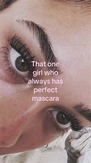 Perfect Mascara Tips: How That One Girl Always Has Flawless Lashes
