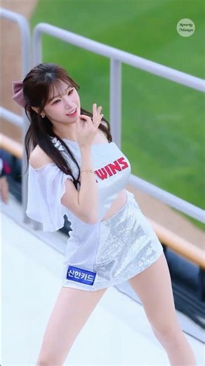 ✨ A Princess-Like Smile That Steals Hearts 💖 Kim Sieun's Holy Moly Out Song