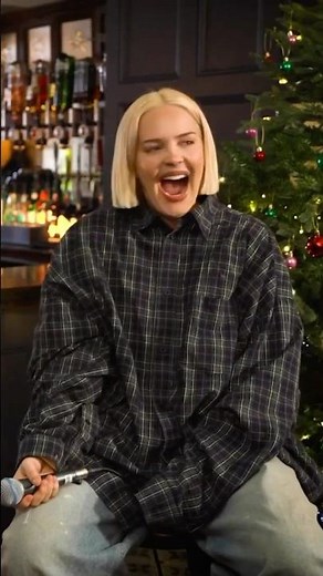 Anne-Marie - Merry Xmas Everybody acoustic for ​⁠‪@HitsRadio‬ 🎄💚 #shorts