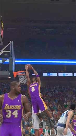 #nba #youtubeshorts KOBE WITH THE (ACROBATIC) REVERSE SLAM BEAUTIFUL FINISH !!!