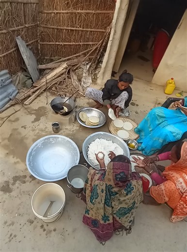 handmaker artist ( Oil roti )🫶😘 #familyfunction💗 #funnymoments . . . . .