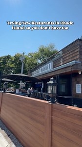Yeah so @boonstreetmarket is the spot to be! Like, share&follow for more reviews🏈🍔🍕 . #rhodeisland #rhody #rifood #narragansett #gansett | Ian Brownhill