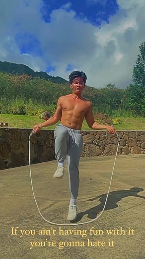 Bretman Rock on Instagram: "Jumping with my Megan knees 浪"