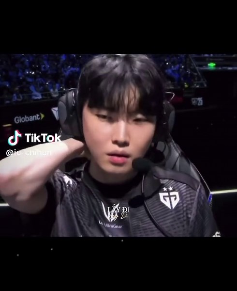 Chovy và GenG: Niềm Tự Hào của Người Hâm Mộ