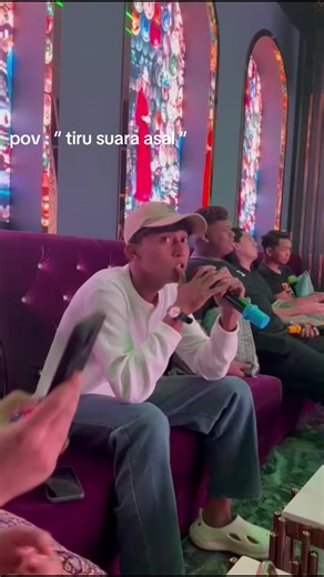Cinta Pandang Pertama - Lagu dan Cover Karaoke