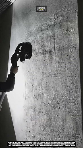 Sanding plaster walls smoothly with wall sander