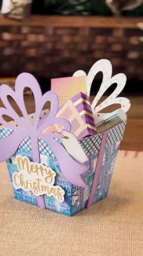 5.3K views · 84 reactions | New FREE SVG! cricutmade #svgfiles #christmasinjuly #silhouettecameo #scanncut | Dreaming Tree | Facebook