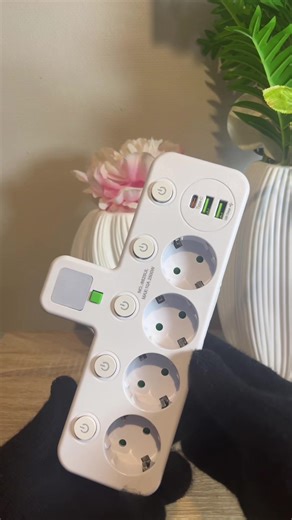 1 multiprise multifonction avec 4 prises secteur et 2 Ports USB, 1 Port de Type C, facile à placer et à transporter, interrupteur indépendant / petite veilleuse, essentiel pour un usage domestique, alimentation, prise multiple, prise adaptateur 1 multiprise multifonction avec 4 prises secteur et 2 Ports USB, 1 Port de Type C, facile à placer et à transporter, interrupteur indépendant / petite veilleuse, essentiel pour un usage domestique, alimentation, prise multiple, prise adaptateur#o#offrespo