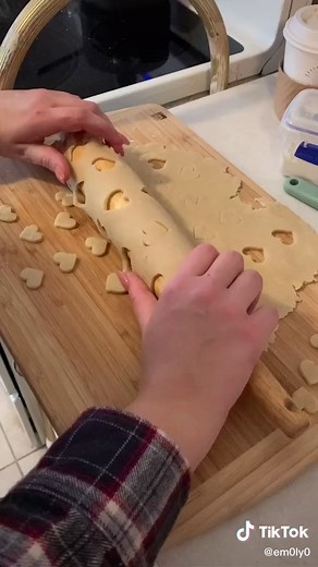 Sweet Strawberry and Raspberry Pie Recipe for Valentine's Day