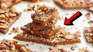 Super Easy Crunchy Chocolate Toffee Recipe