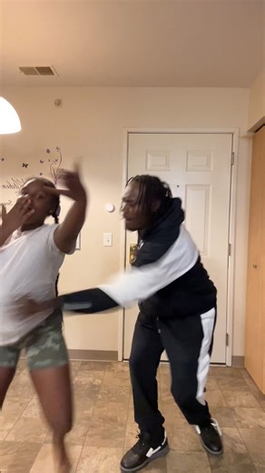 81 reactions · 3 comments | VIP DAD WAS SO INTO THE SONG THAT HE DIDNT EVEN REALIZE THE PRANK VIP TAYLOR WAS DOING  #viral #vip #hiliarious #fypシ #entertainment | VeryImportant Pate | Facebook