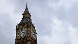'The Hummingbird Clock' uses slight fluctuations in power frequency as a timestamp