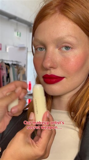 Mecca Max Off Duty Glow Stick Review and Tips