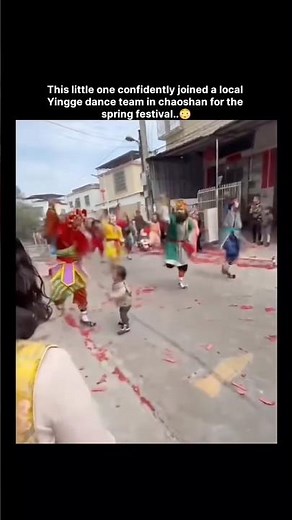 Little one joined Yingge dance #shorts #alternative #music #rockmusic