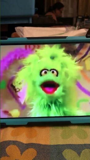 3941 F 13 big bird telly zoe pretending monster clubhouse kazoo sad Elmo’s world hands 🙌