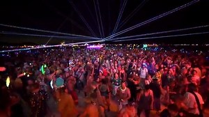 Relive the magic of Monolink's sunset performance at Burning Man 2018. | EARMILK