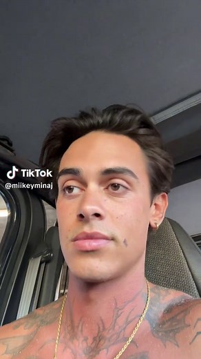 Kissing Strangers in Cars: An Unexpected Encounter