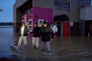 Destructive flooding hits Washington state, with six rivers at dangerous levels