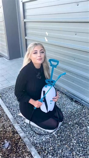 ‼️IMPORTANT: SPRAYER CLOGGING SOLUTION‼️ If your sprayer becomes clogged, don’t panic⤵️ Simply follow this step-by-step guide from our Marketing Exec, Evie, to get it working perfectly again for the best results😏🙌 #easihold #satisfying #gardenhacks #gardeninspo #gardeningtips | Easihold