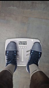 28K views · 458 reactions | Balancing my Master's Degree and still staying fit. 6FT3 241.2 lbs Will be traveling with my cohort over the next 6 months to Dubai, Argentina, Mexico, and Portugal. #fitjoeyv #bodybuilder #sports #athlete #mastersdegree #GlobalSports ¡VAMOSPORMAS! ⚽️⚾️ | Fit Joeyv | Facebook