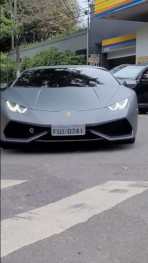Lamborghini huracan sounds
