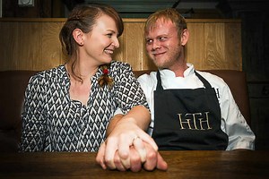 Chef Chris proposes with a little help from singer Chesney Hawkes
