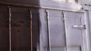 5 Pieces Spray Tips for Airless Sprayer，Reversible Airless Paint Sprayer Nozzle Tips with 2Pcs Nozzle Seats，for House interior and exterior,Garden,Buildings,Decks,Fences（211，313，415，517，623）