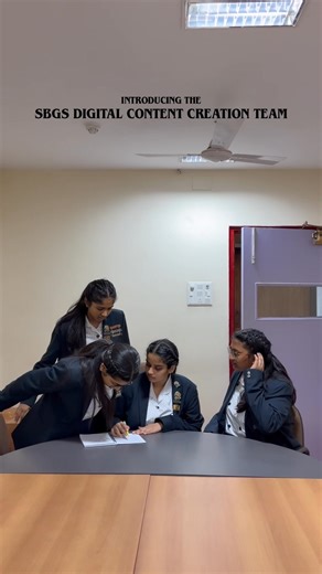 🌟 Meet Our Digital Content Creation Students Team! 🌟 For the last nine months, this talented group has been ideating, creating and editing posts for our school’s social media pages. Their creativity and hard work have brought our stories to life online.📸🎥 Cheers to the team behind the scenes! 👏✨ #SBGS #kolkataschool #digitalcreator #contentcreator #EmpoweringTheGirlChild | Sushila Birla Girls' School