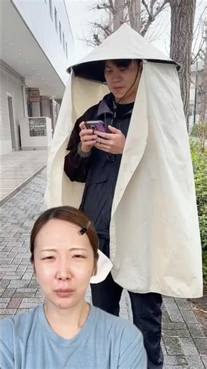 This hands-free umbrella is way ahead of its time!!
