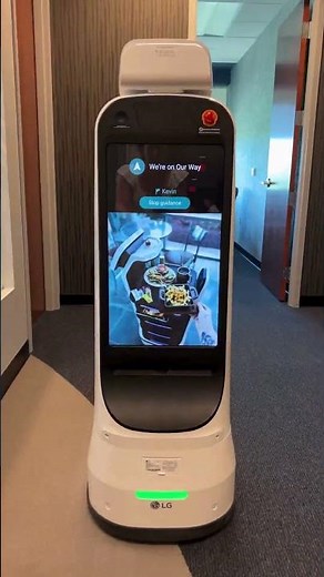 Meet the LG CLOi GuideBot