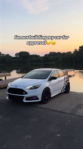 Why You Should Choose a Ford Focus ST Over an RS