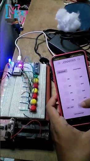 Implementación de Encendido de LEDs mediante Pulsadores y App Inventor con el uso del ESP32