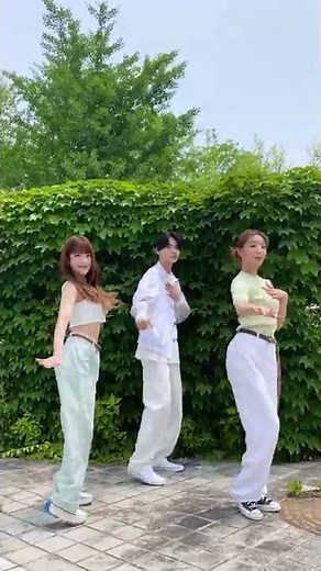 fromis_9 (프로미스나인) #Stay_This_Way with #ENHYPEN #NI_KI 🔥🎆