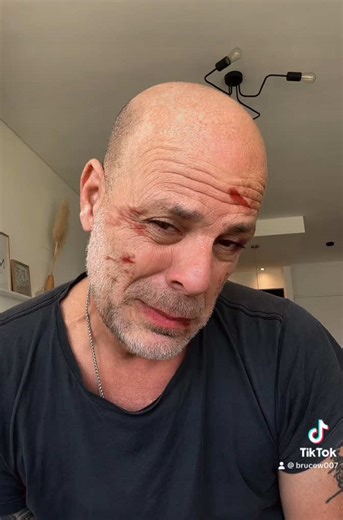 Bruce Willis Humor: Comedic Edits That Make You Laugh