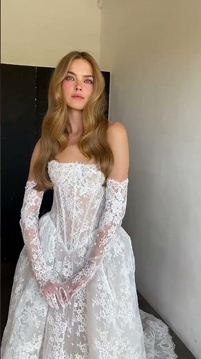 ✨ Fairytale Strapless Lace Corset Wedding Dress with Detachable Sleeves