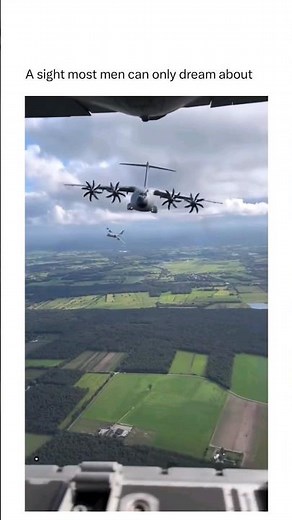 Incredible Footage: Airman Captures Two A400M Aircraft from Cargo Door in Stunning Aerial View!