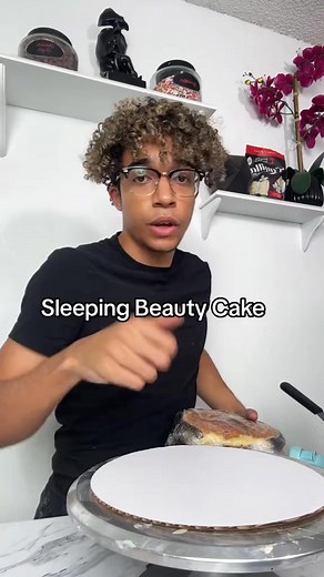 Sleeping Beauty Cake Part 1 #disneycake #cakevlog #sleepingbeautycake | John Smithh