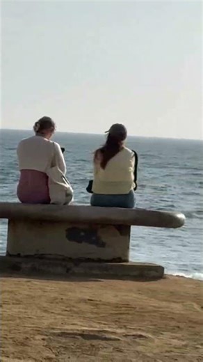 Ocean view from sunset cliff natural park