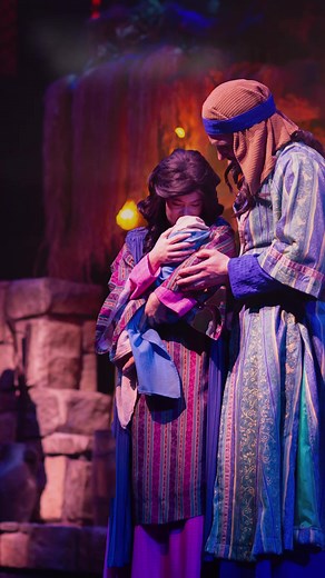 Experience the ultimate gift this holiday season — MIRACLE OF CHRISTMAS is now playing in Branson! #MiracleofChristmas #SightandSoundTheatres #WheretheBibleComestoLife | Sight & Sound Theatres