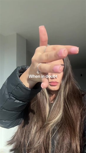 „Când ai dubii, întoarce-te la elementele de bază” înseamnă că atunci când ceva pare confuz, copleșitor sau pur și simplu nu funcționează, ar trebui să revii la principiile fundamentale ale subiectului, sau problemei.