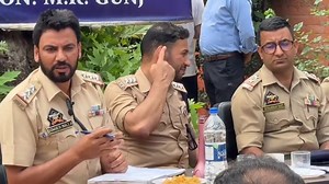 32K views · 302 reactions | #Ps. #MR #GUNG thana diwas program was conducted today in presence of #SHO MR GUNG Gowhar malla and team , special guest of honour #SDPO MR GUNG Junaid Wali❤️❤️ | Azaan e Kashmir | Facebook