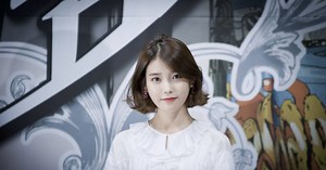 IU Hears That She "Looks Like IU" More Often Than You Think