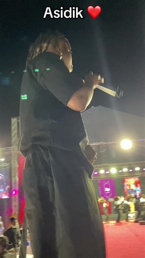 Asidik performed ❤️