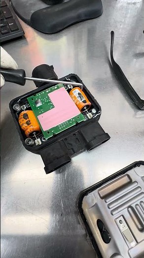 P3 Volvo Radiator Fan Won’t Shut Off - DIY Module Repair to Save $$$?