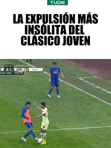 1M views · 15K reactions | ¿Qué quiso hacer el Jerry Flores?  Final ida   Cruz Azul  América 礪  HOY ⏰ 9P | 8C | 6PAC ⚽️ ¡Toda la GRAN FINAL está disponible en TUDN y ViX!  | TUDN USA | Facebook