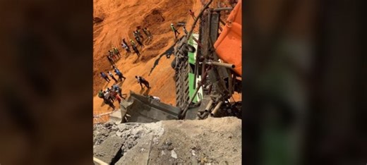 Côte d'Ivoire : Un bus termine dans le fond du trou de l'immeuble en construction à l'ex-espace de la Sorbonne du Plateau - KOACI