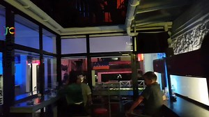 Bar 105 es un bar gay de Santiago de Chile con más de 14 años en el.mercado de la comunidad lgbts. Ea atendido por su dueño se caracteriza por ser un gran anfitrión donde su concepto que los que van a su bar no son clientes si no que amigos. La atención es bastante amena los chicos que atienden tanto en las mesas como los bartender son muy amables. Más info. Www.bar105.cl Nos vemos próximamente en www.gaydatos.com #bares #bar #santiago #chile #gay #lgbts #lgbt | Explore Pride Guía Turismo lgbtq 